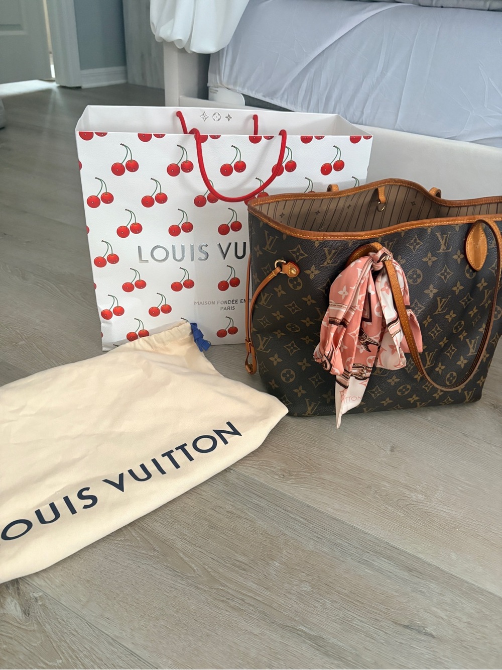 Louis Vuitton Brown Monogram Never full Tote with Pink Scarf Accent authentic